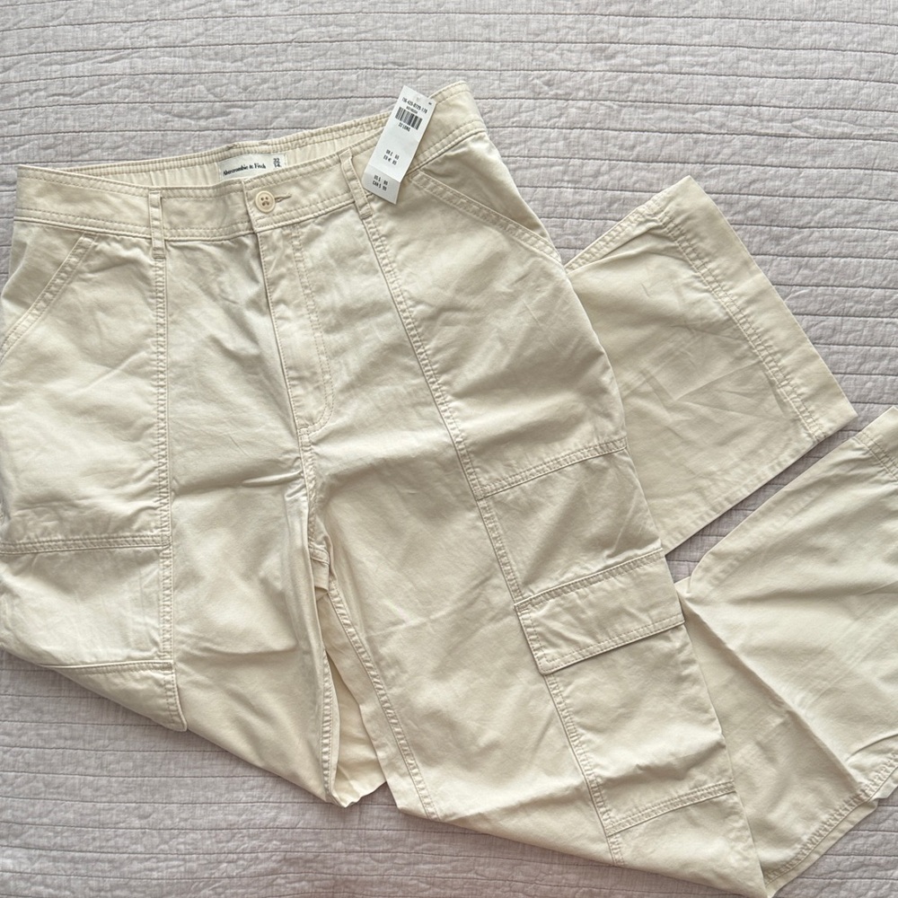 A&F Curve Love Relaxed Cargo Pant Light Khaki